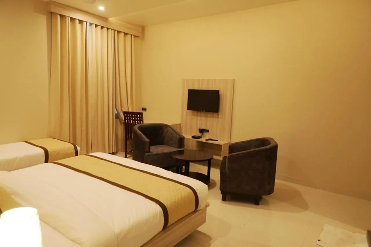 Pine Regency Hotel Udaipur 3*,  India